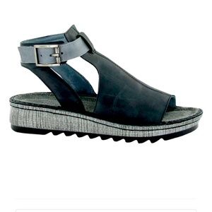 Naot Verbena size 11 (42) black nubuck sandals
